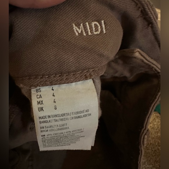 American Eagle Outfitters - Brown/Purple Midi Length Shorts (Size 4) - Picture 9 of 9